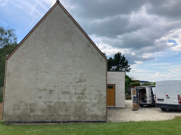 rebouchage trous enduit guerande